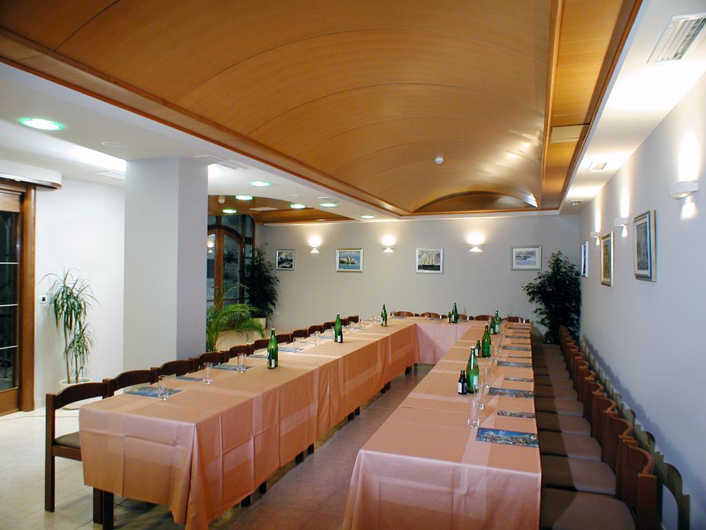 Hotel Villa Marija Tučepi Exterior foto