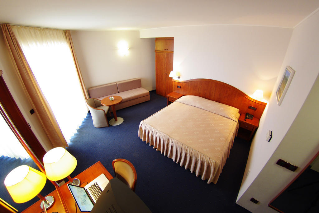 Hotel Villa Marija Tučepi Quarto foto
