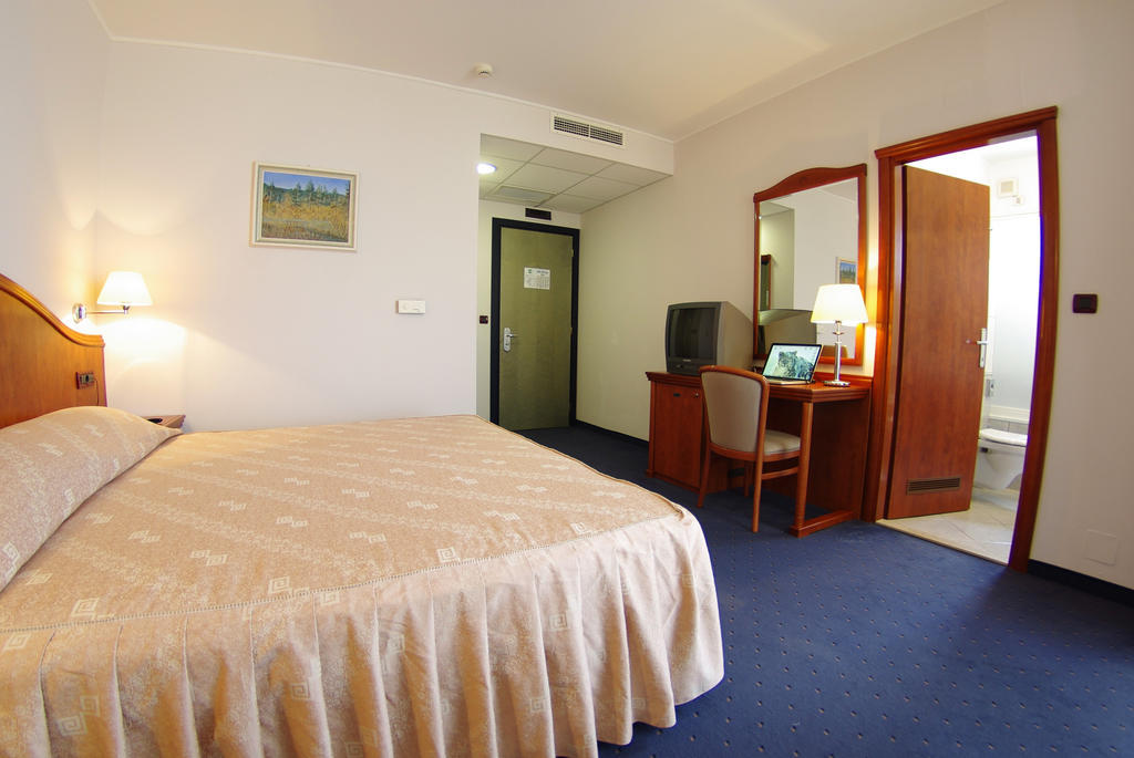 Hotel Villa Marija Tučepi Quarto foto